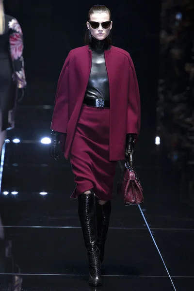 Look 2